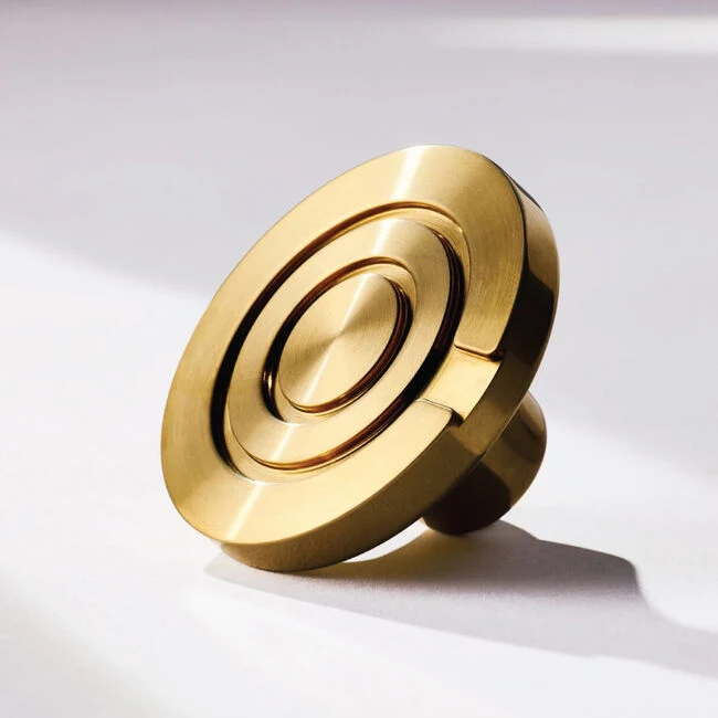 Signature Crucible Knob 16 Signature Crucible Knob